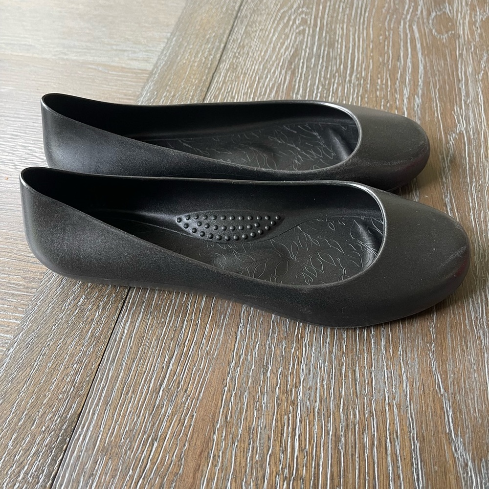 Okabashi Womens Black Ballet Flats Rubber Slip On Comfort Outdoor Shoes Size 6